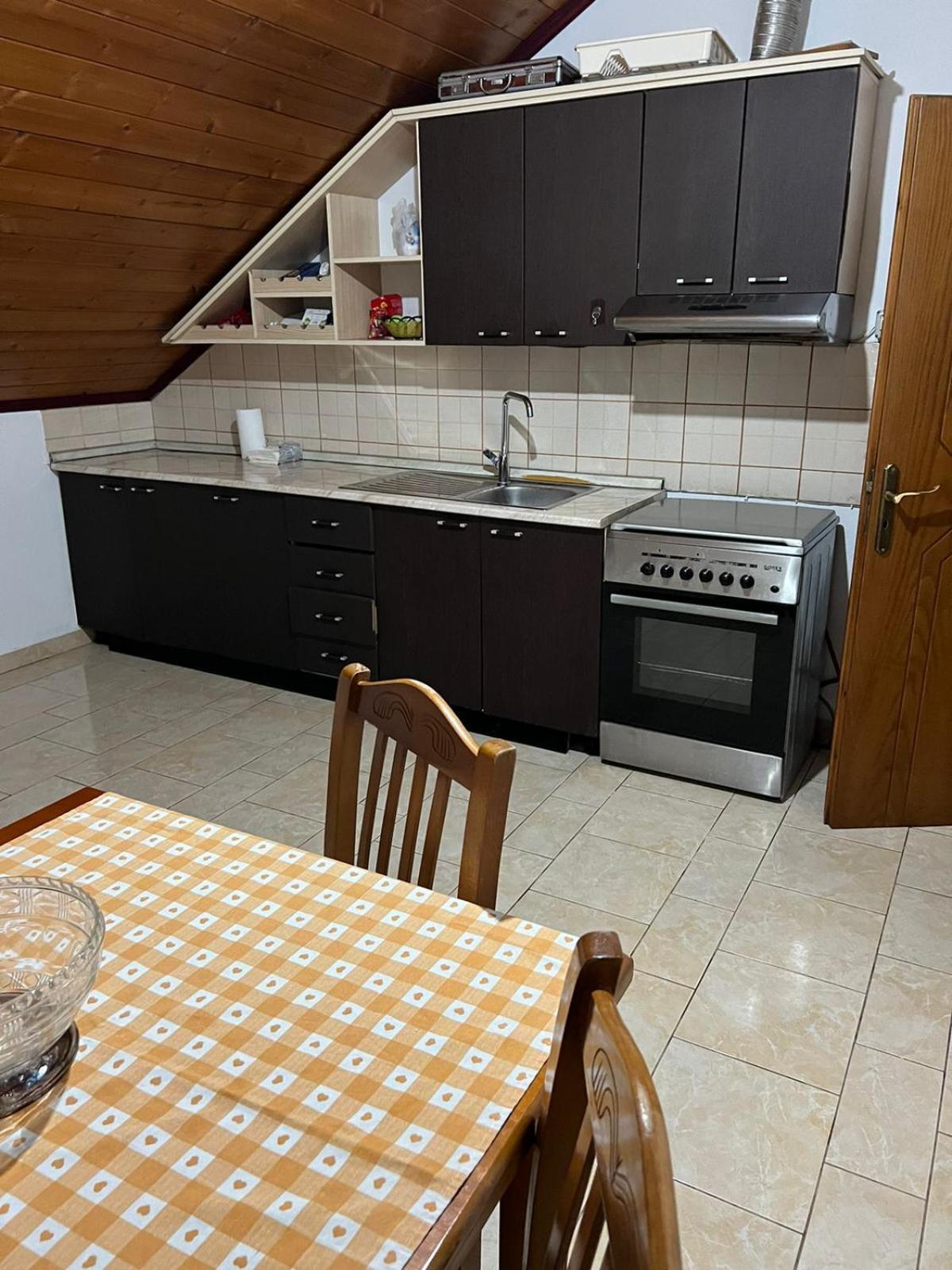Karaj Apartament